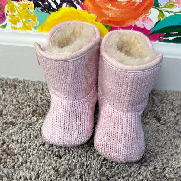Cozy Pink Knit Baby Booties - Picture 1 of 6
